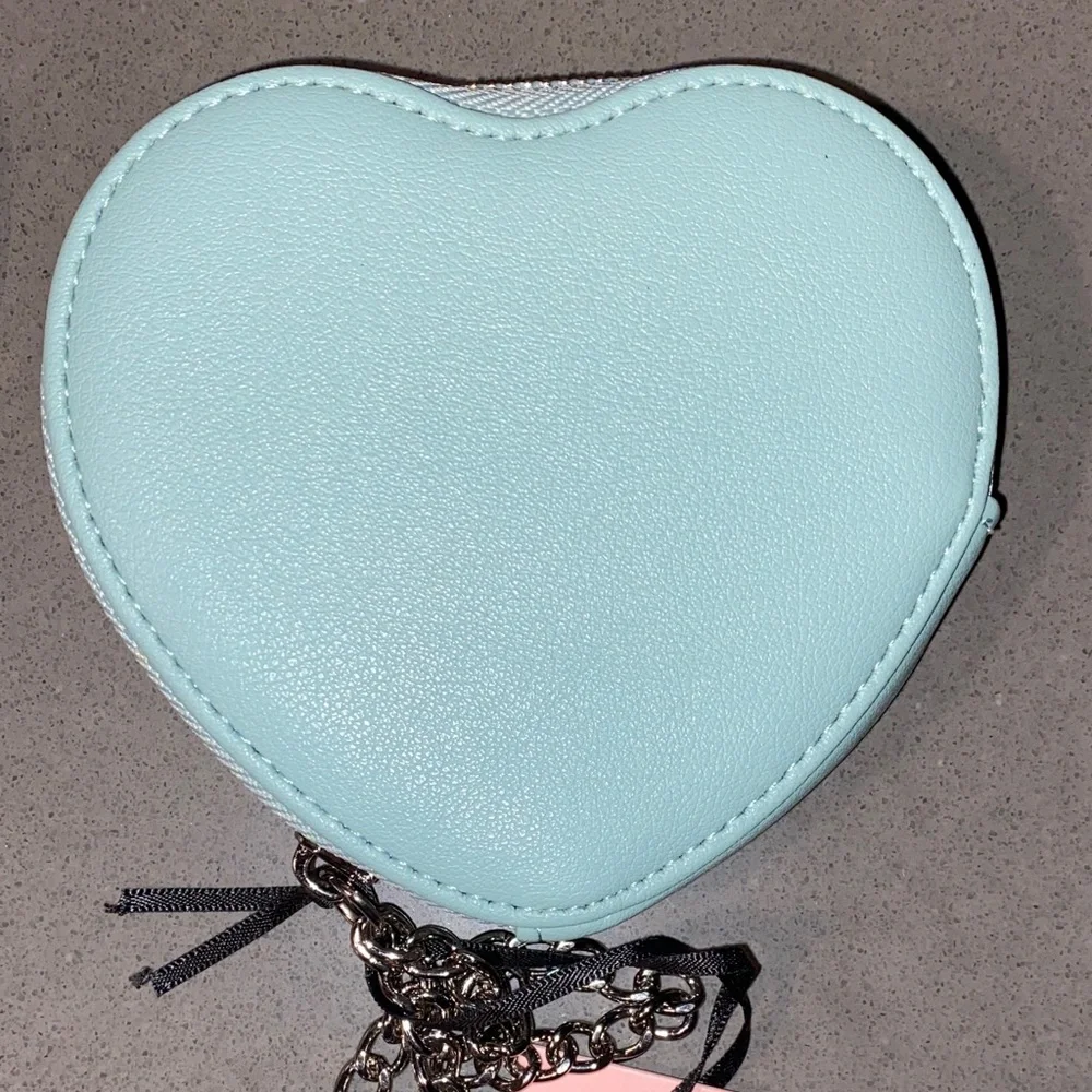 Juicy Couture chic heart